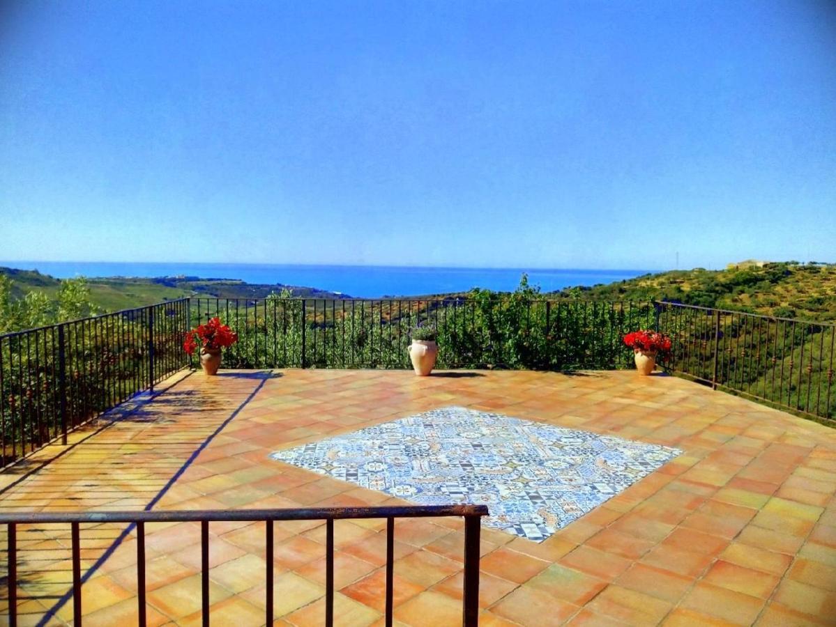 Villa Immersa In Oliveto Vista Mare Sciacca Dış mekan fotoğraf